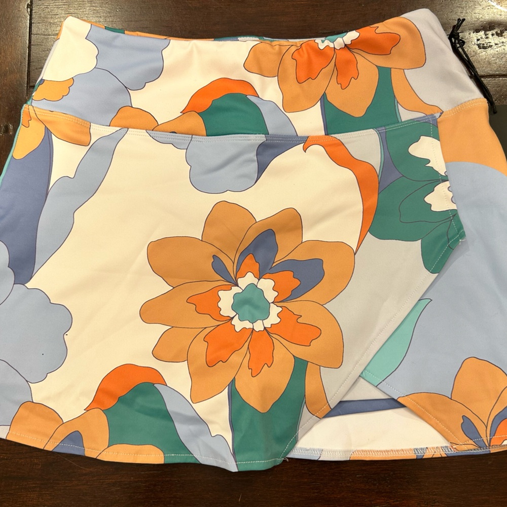 SAVVI Athletic Skort, 70s Print Size M